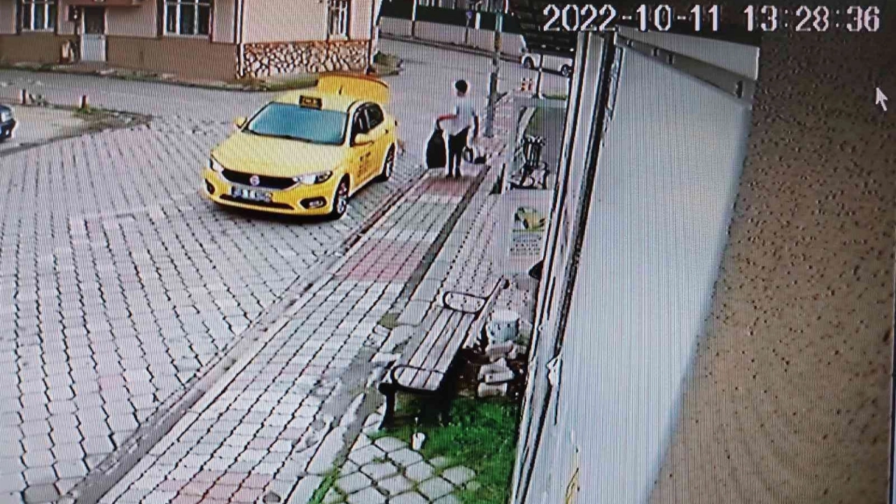 17 yaşındaki çocuğun gasp ettiği taksiye binerken görüntüsü ortaya çıktı