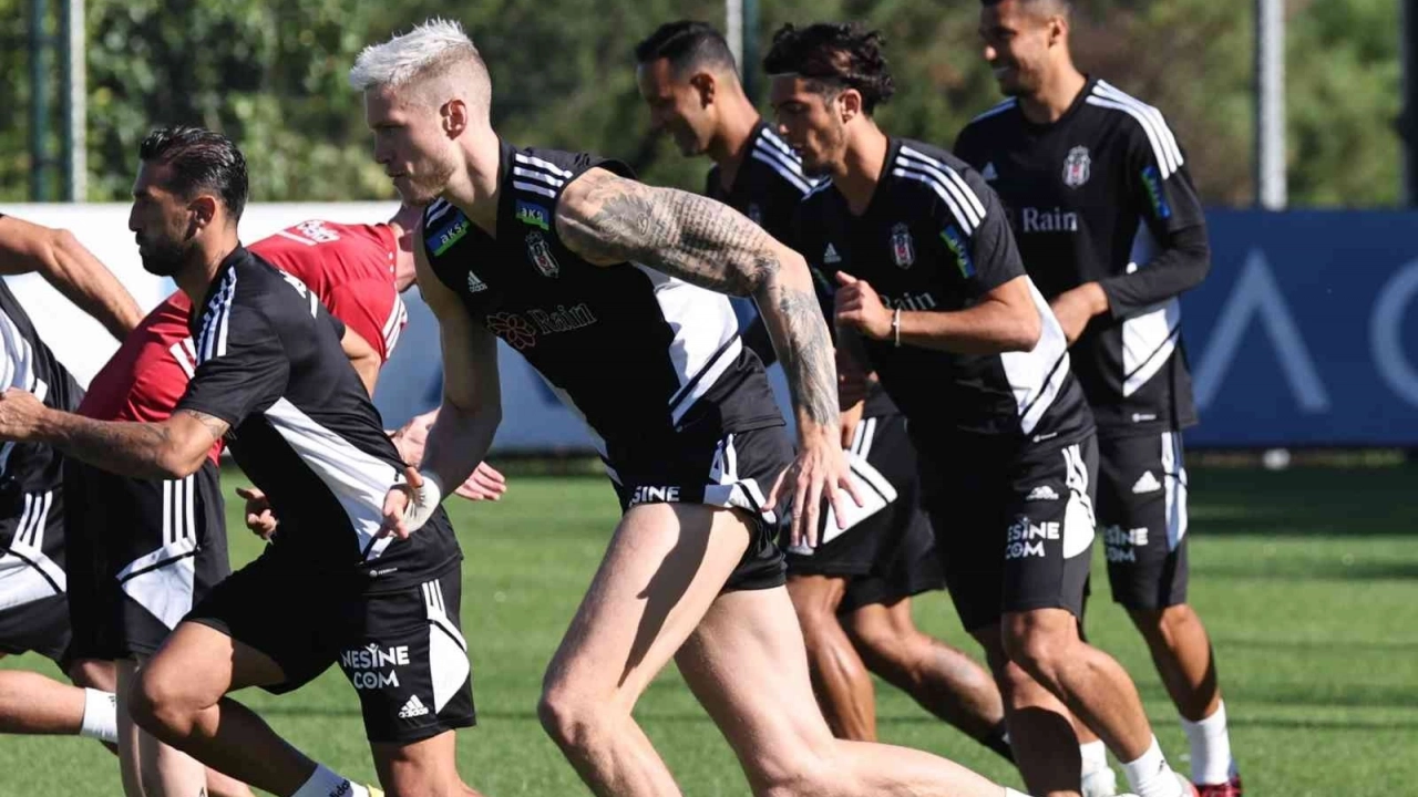 Beşiktaş’ta Fenerbahçe mesaisi devam etti