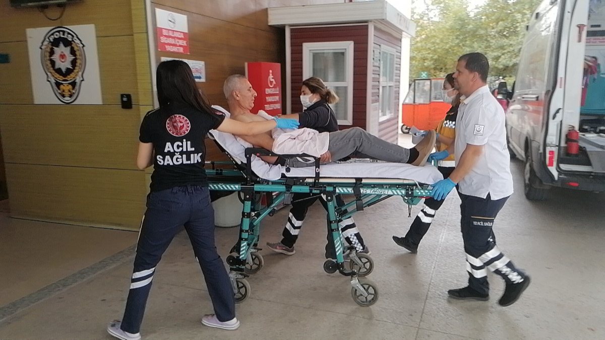 Bursa’da dedikodu kavgasında arkadaşını bıçakladı