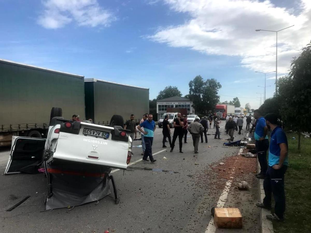 Samsun’da pikap takla attı: 2 yaralı