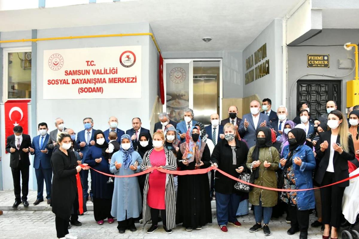 Sosyal Dayanışma Merkezi kursiyerlere ekmek kapısı oldu