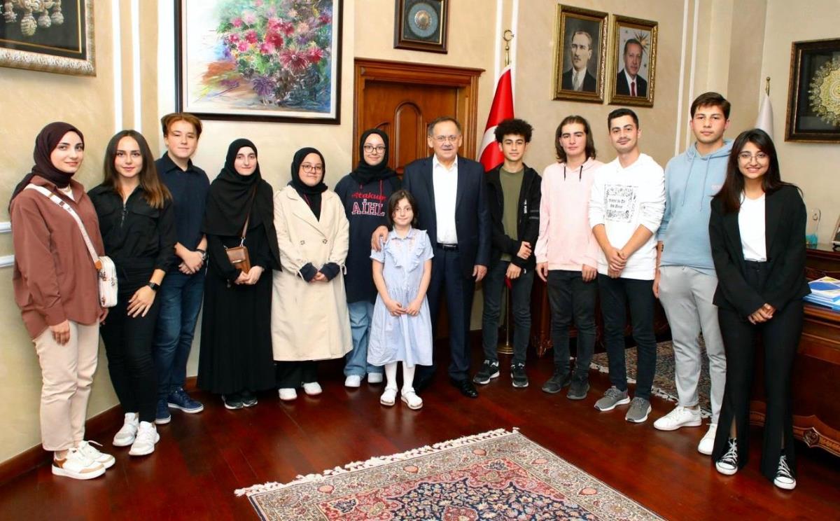 Başkan Demir’den gençlere: “Şehrimize ve ülkemize sahip çıkın”