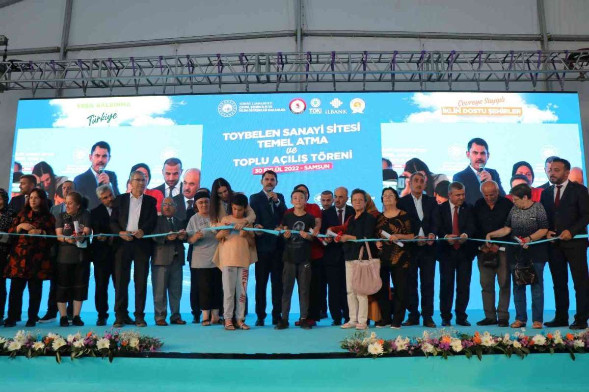 Bakan Kurum: “Sosyal medyada oynadığınız tiyatrolara seyirci bulamayacaksınız”