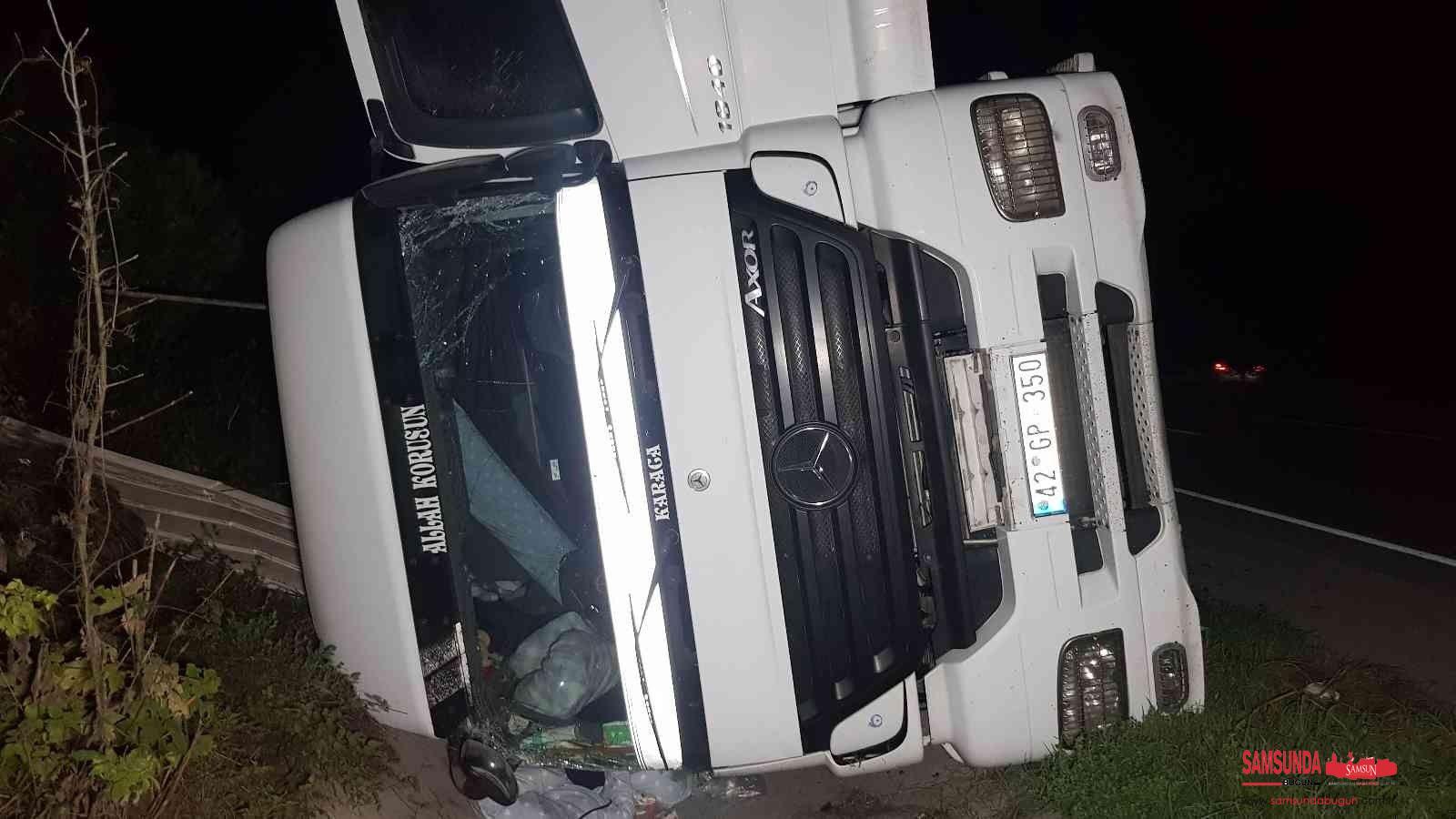 Samsun’da tır devrildi: 1 yaralı