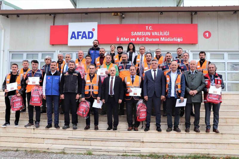 Öğretmenler AFAD gönüllüsü oldu