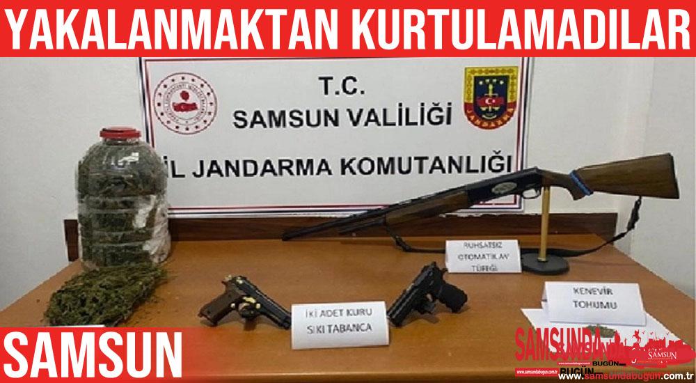 Uyuşturucu dolu poşeti araçtan attılar ama kurtulamadılar