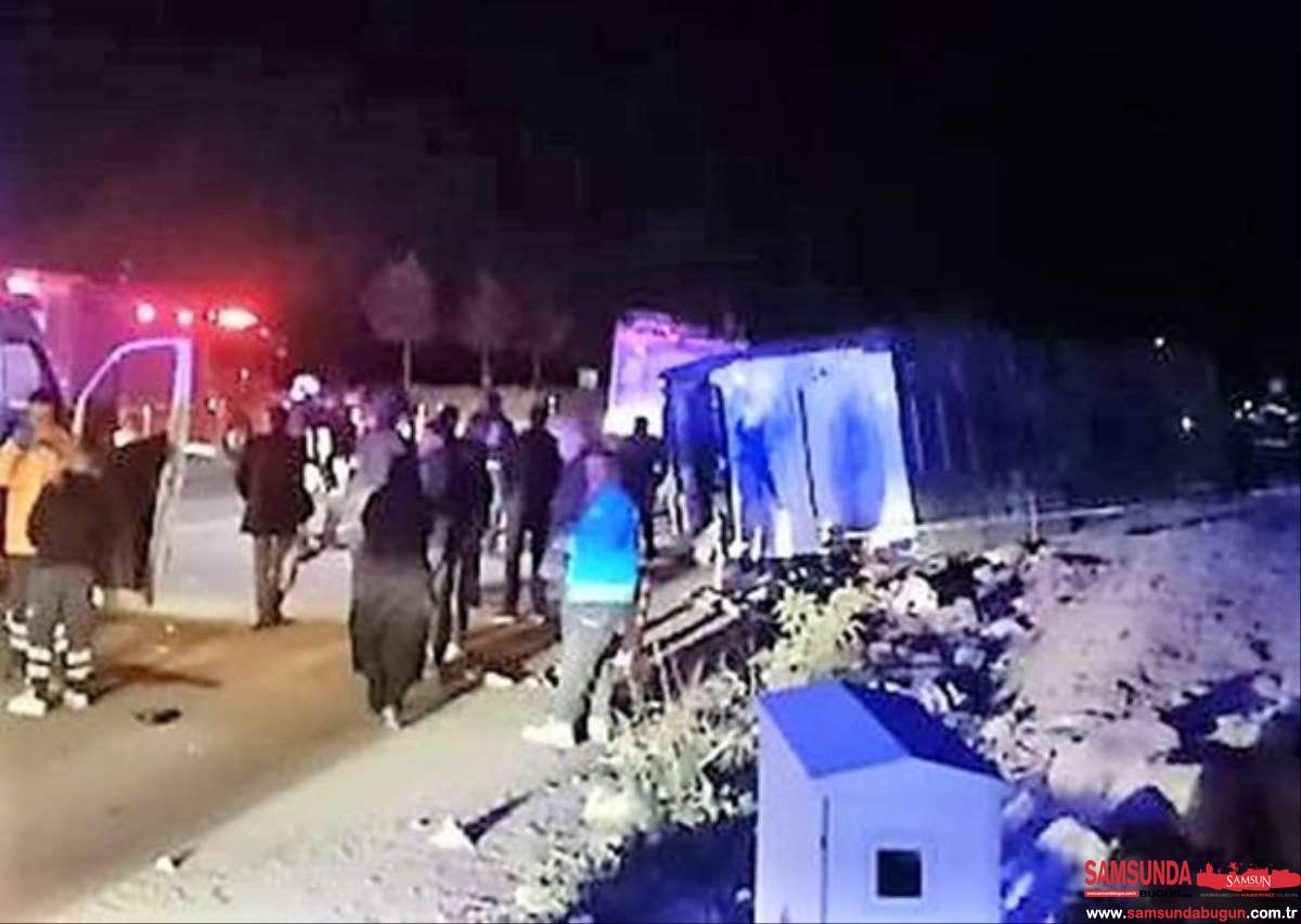 Yolcu otobüsü hafriyat kamyonuyla çarpıştı