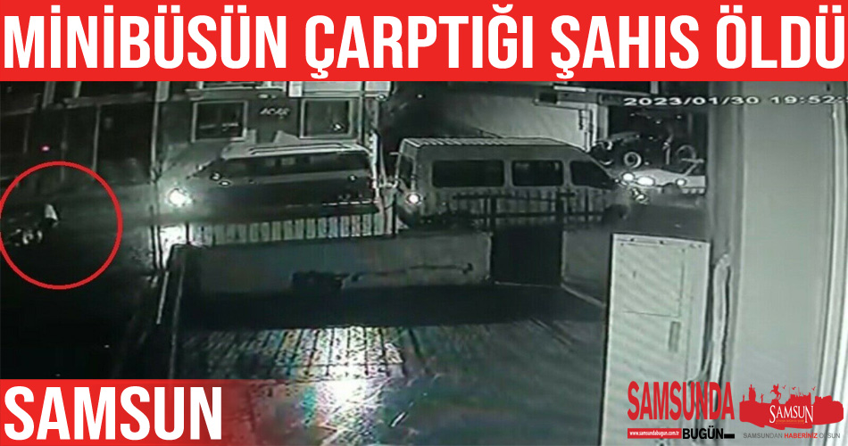 Cami çıkışı minibüs çarptı: Kaza anı kamerada