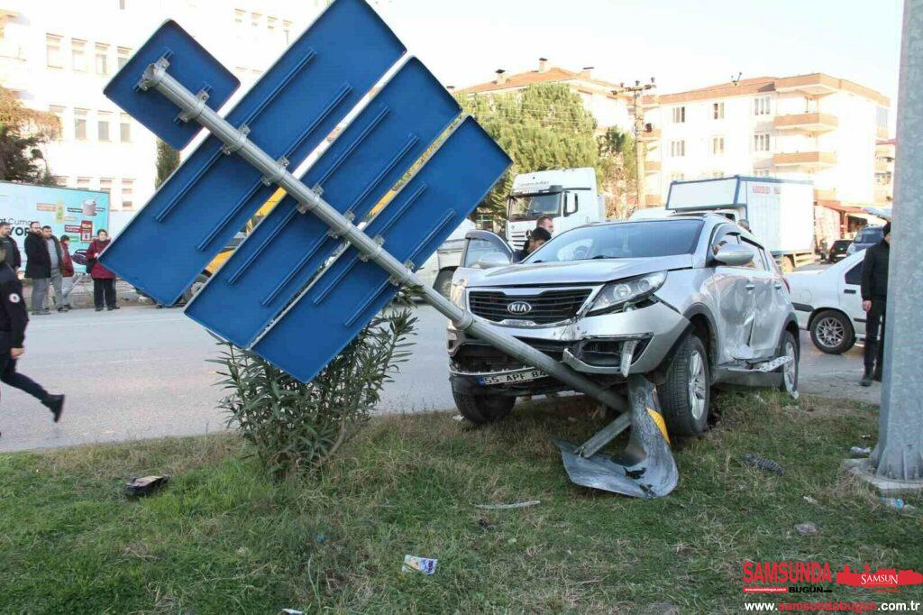 Çarşamba'da Trafik Kazası: 3 Kişi Yaralandı